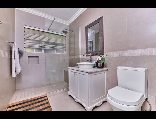 3 BEDROOM CLUSTER TO LET IN LONEHILL